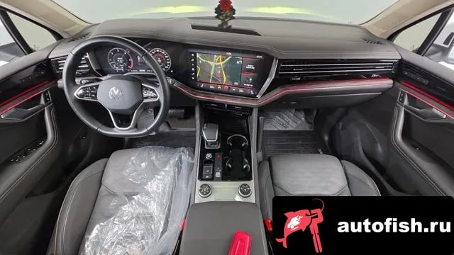 Volkswagen Touareg Tuareg 3rd generation 2021 года - похожие автомобили