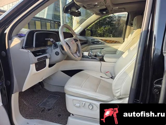 Cadillac Escalade Escalade 5th Generation 2022 года - похожие автомобили
