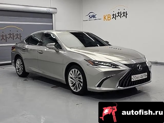 Lexus ES ES300h 7th generation 2024 года - вид 3