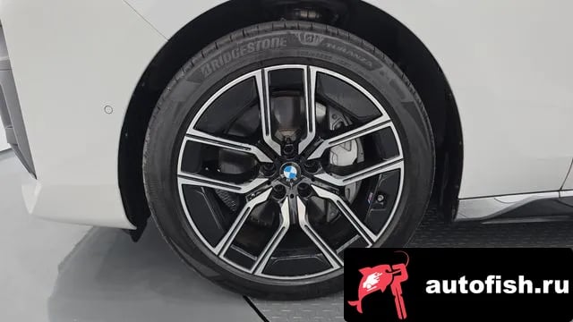 BMW 7-Series 7 Series (G70) 2025 года - вид 5