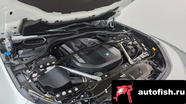 BMW 7-Series 7 Series (G70) 2025 года - вид 6