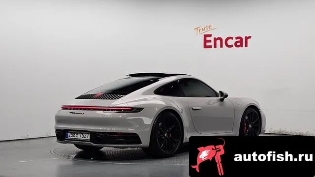 Porsche 911 911 (992) 2020 года - вид 2