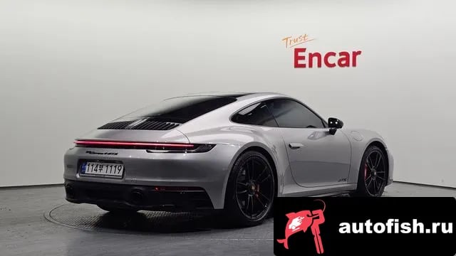 Porsche 911 911 (992) 2022 года - вид 2