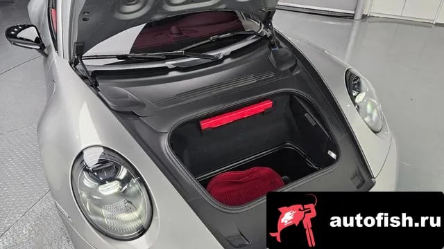 Porsche 911 911 (992) 2022 года - вид 6