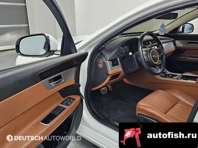 Jaguar XF XF (X260) 2019 года - похожие автомобили