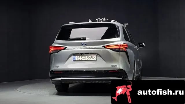 Toyota Sienna Siena 4th Generation 2022 года - вид 3