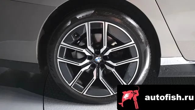 BMW 7-Series 7 Series (G70) 2023 года - вид 5