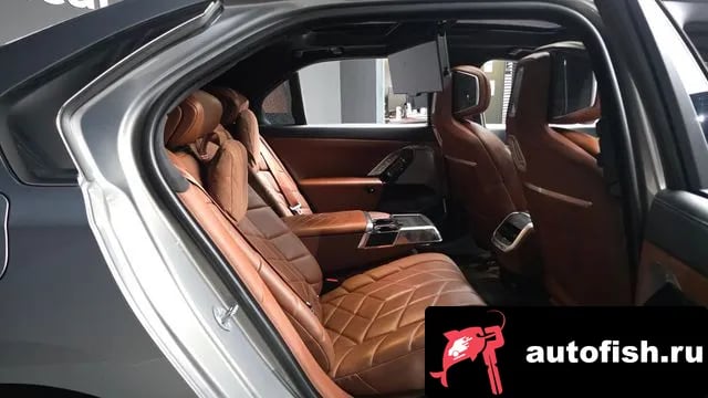 BMW 7-Series 7 Series (G70) 2023 года - похожие автомобили