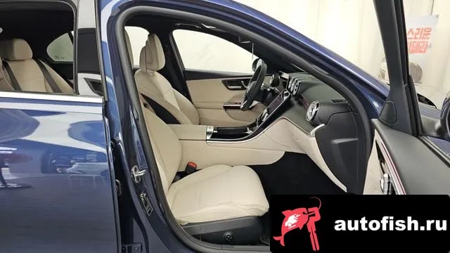 Mercedes-Benz C-Class C-Class W206 2025 года - похожие автомобили