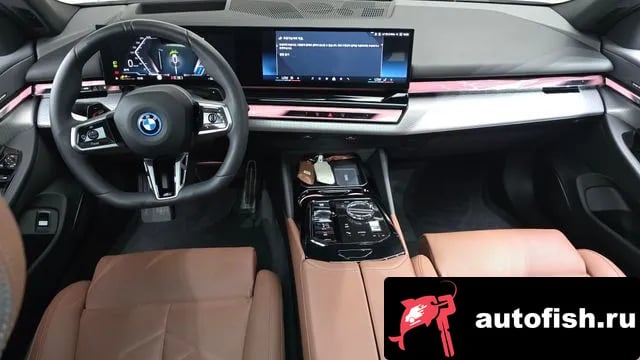 BMW 5-Series 5 Series (G60) 2025 года - вид 6