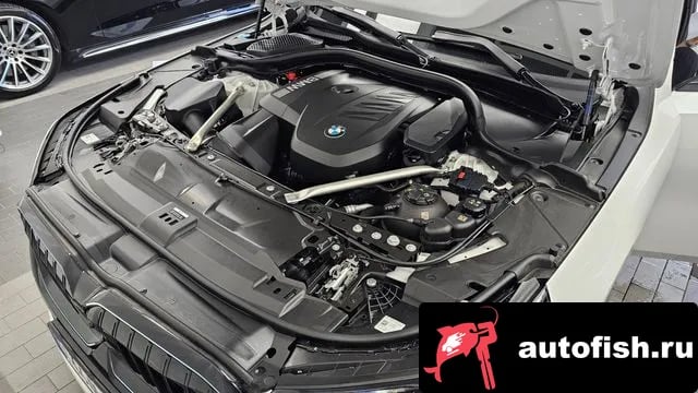 BMW 5-Series 5 Series (G60) 2025 года - вид 6
