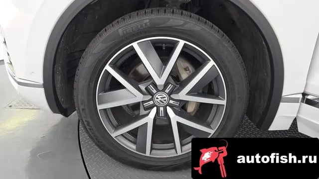 Volkswagen Touareg Tuareg 3rd generation 2020 года - вид 5
