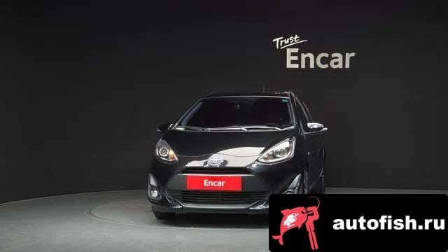 Toyota Prius Prius C 2018 года - вид 3