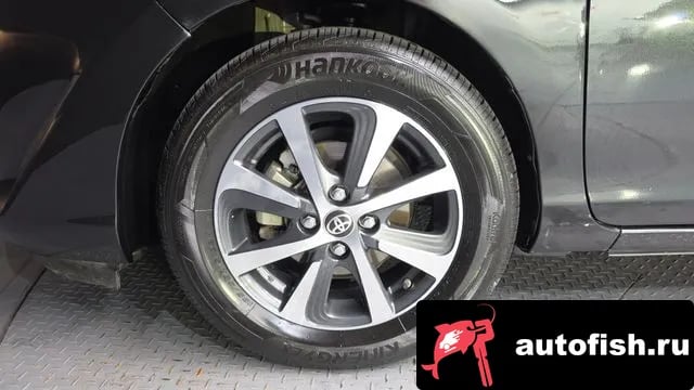 Toyota Prius Prius C 2018 года - вид 5