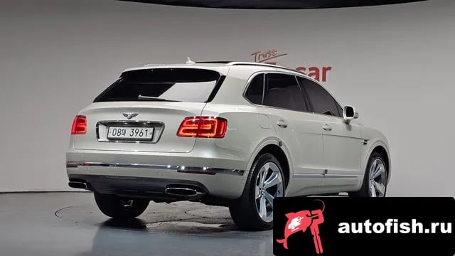 Bentley Bentayga Benteiga 2018 года - вид 2