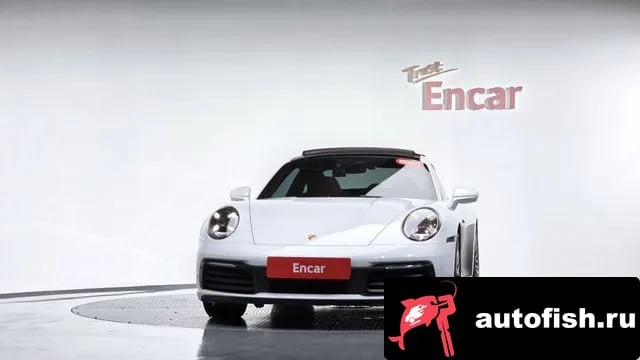 Porsche 911 911 (992) 2021 года - вид 3