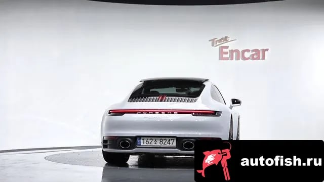 Porsche 911 911 (992) 2021 года - вид 4