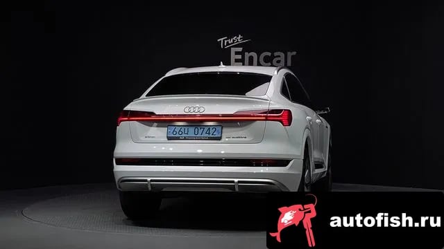 Audi e-tron e-Tron 2022 года - вид 4