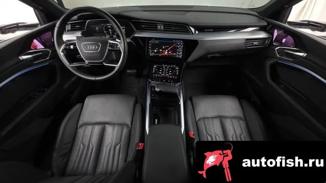 Audi e-tron e-Tron 2022 года - похожие автомобили