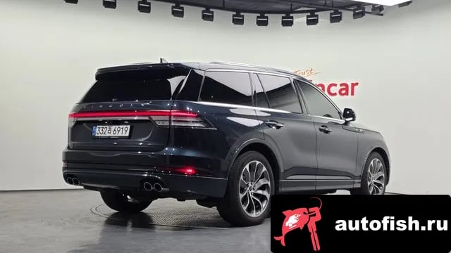 Lincoln Aviator Aviator 2nd generation 2021 года - вид 2