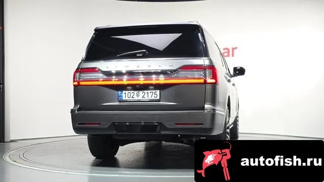 Lincoln Navigator Navigator 4th generation 2021 года - вид 4