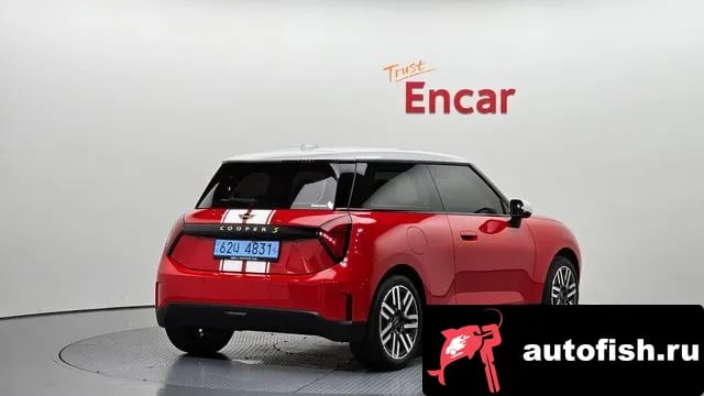 Mini Cooper Cooper Electric 4th Generation 2026 года - похожие автомобили