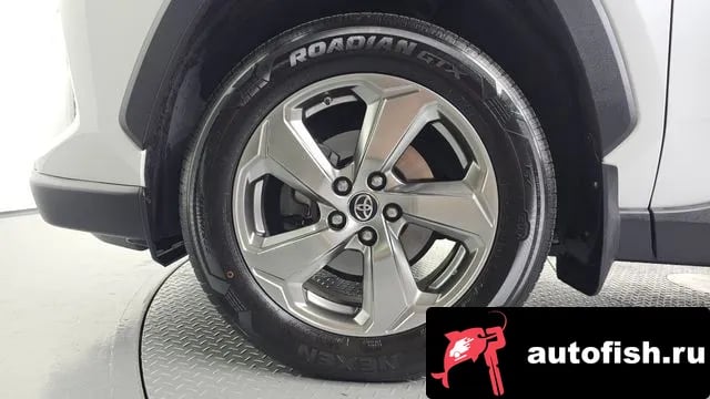 Toyota RAV4 RAV4 5th Generation 2019 года - вид 5