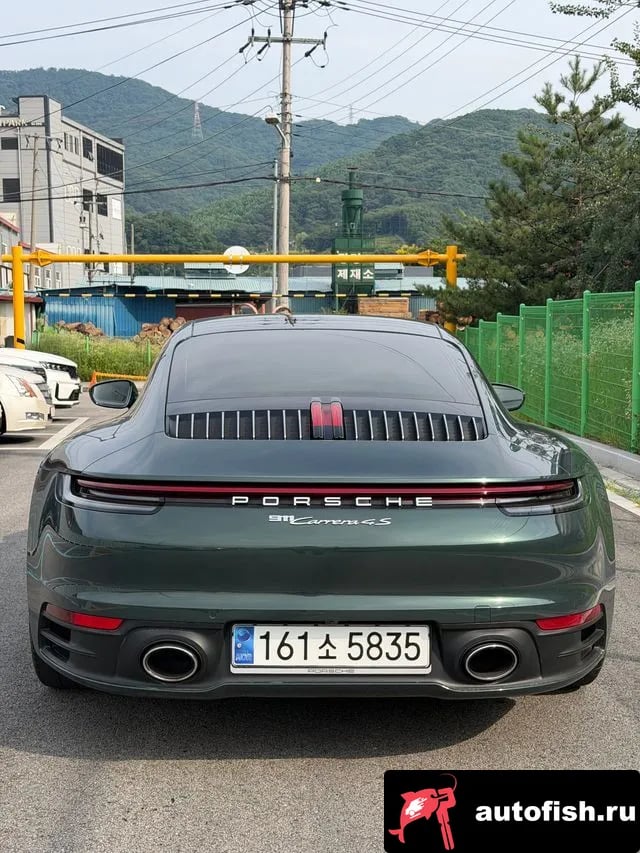 Porsche 911 911 (992) 2020 года - вид 4