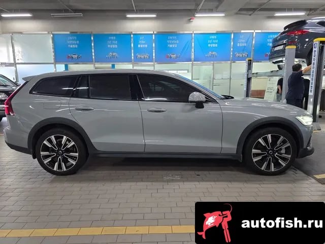 Volvo V60 V60 Cross-country 2nd Generation 2024 года - вид 5