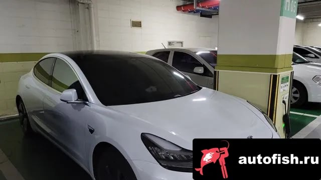 Tesla Model 3 Model 3 2020 года - вид 4