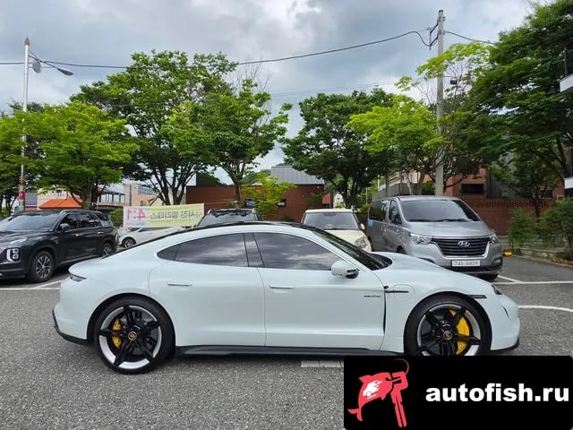 Porsche Taycan Taikan 2021 года - вид 4