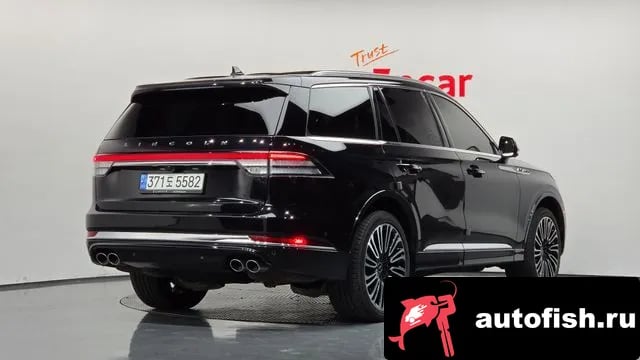 Lincoln Aviator Aviator 2nd generation 2021 года - вид 2