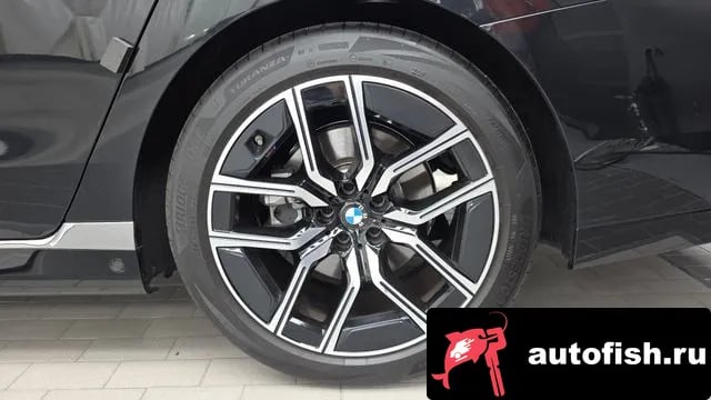 BMW 7-Series 7 Series (G70) 2026 года - похожие автомобили