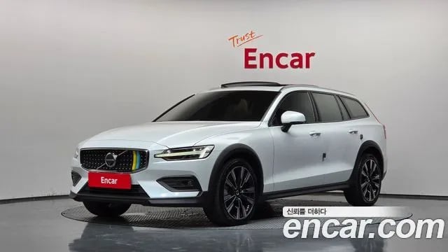 Volvo V60 V60 Cross-country 2nd Generation 2023 года - автомобиль из Южной Кореи
