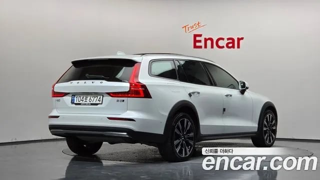 Volvo V60 V60 Cross-country 2nd Generation 2023 года - вид 2