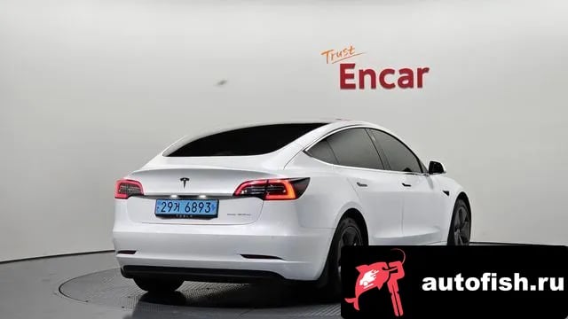 Tesla Model 3 Model 3 2020 года - вид 2