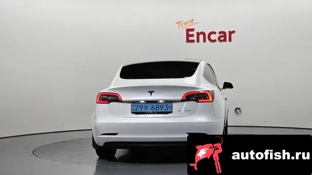 Tesla Model 3 Model 3 2020 года - вид 4