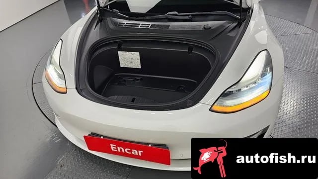 Tesla Model 3 Model 3 2020 года - вид 6