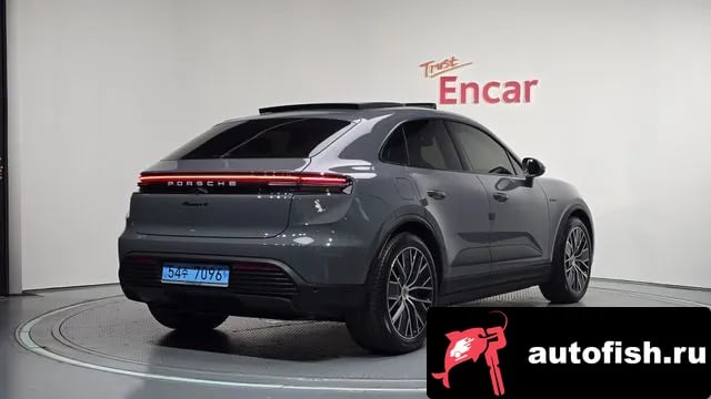 Porsche Macan Makan EV 2025 года - вид 1