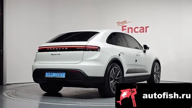 Porsche Macan Makan EV 2025 года - вид 1
