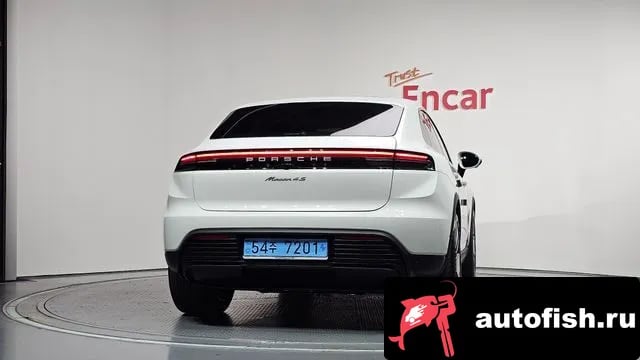 Porsche Macan Makan EV 2025 года - вид 3