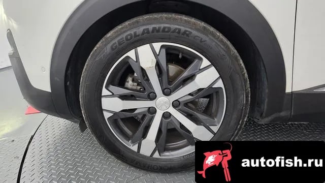 Peugeot 3008 3008 second generation 2019 года - вид 5