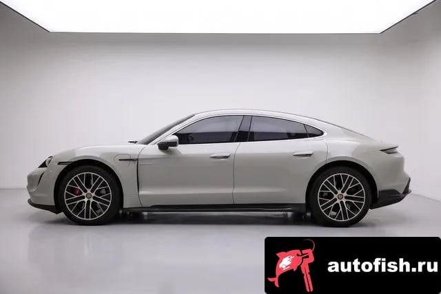 Porsche Taycan Taikan 2021 года - вид 1