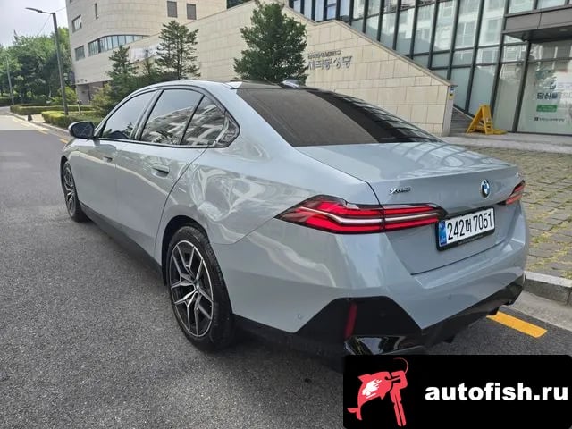 BMW 5-Series 5 Series (G60) 2025 года - вид 4