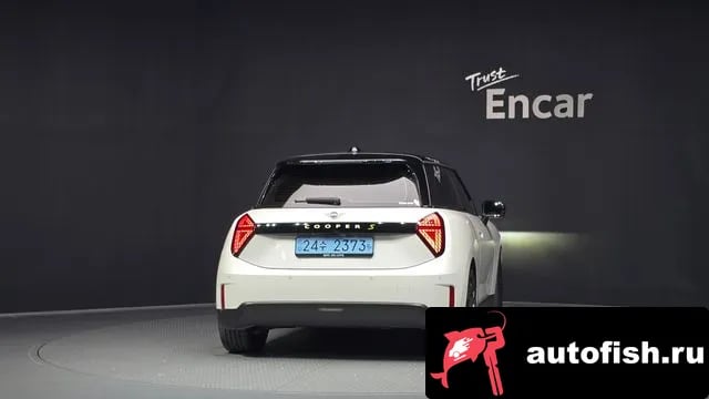 Mini Cooper Cooper Electric 4th Generation 2024 года - вид 4
