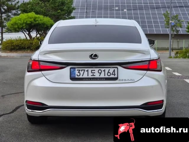 Lexus ES ES300h 7th generation 2025 года - вид 4
