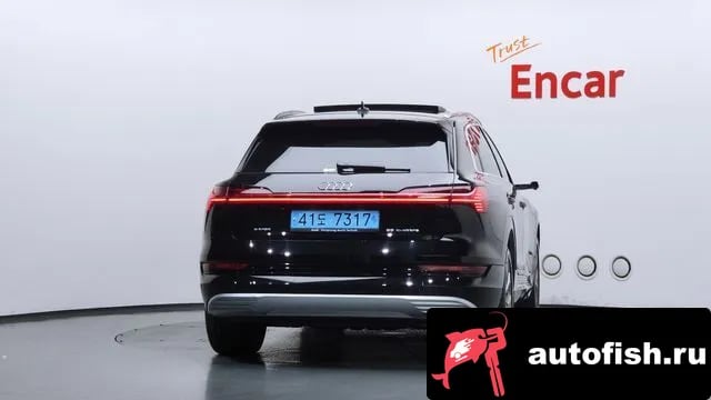 Audi e-tron e-Tron 2023 года - вид 4