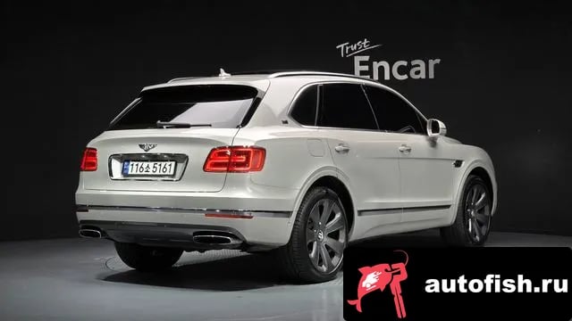Bentley Bentayga Benteiga 2018 года - вид 2