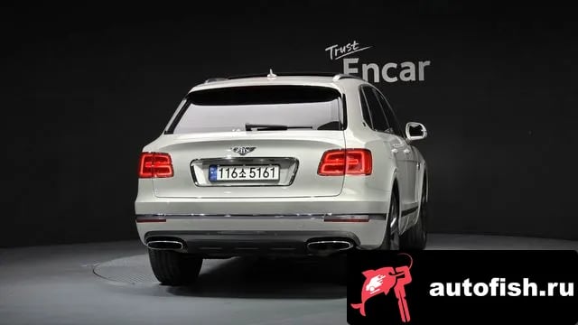 Bentley Bentayga Benteiga 2018 года - вид 4