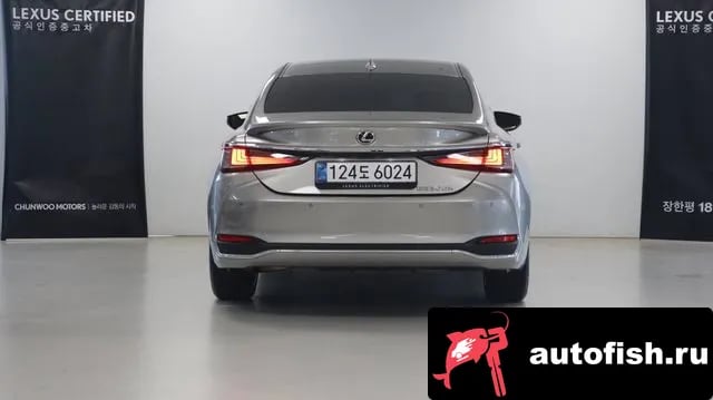 Lexus ES ES300h 7th generation 2025 года - вид 4